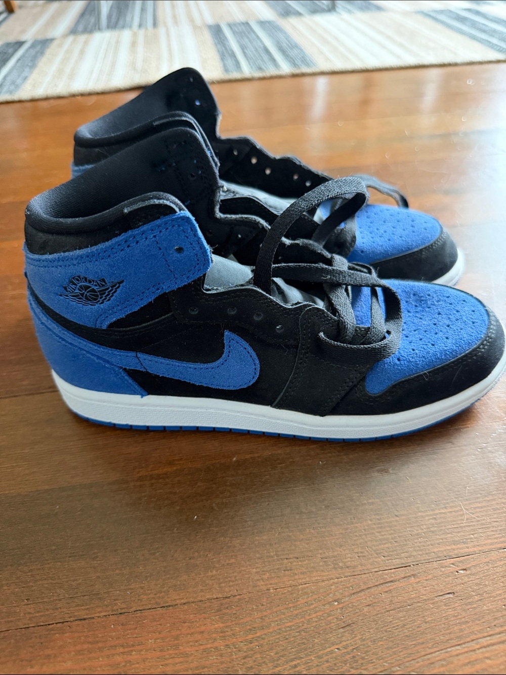 Nike Air Jordan 1 retro high OG Royal Reimagined boys size 3